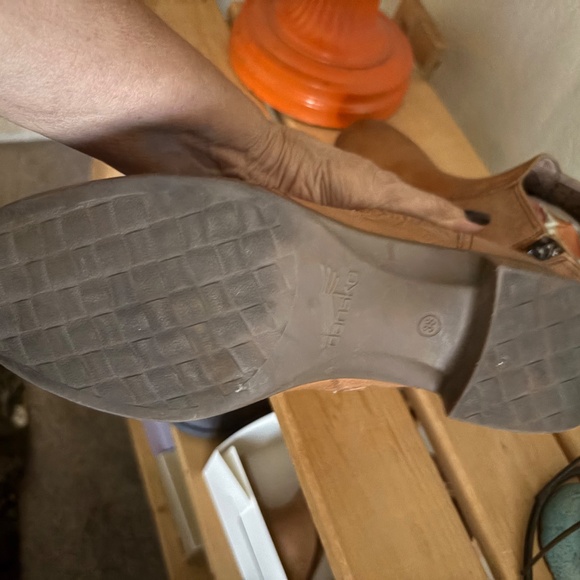 Dansko lesther bootie sz 38 (7.5 usa) - Picture 3 of 5